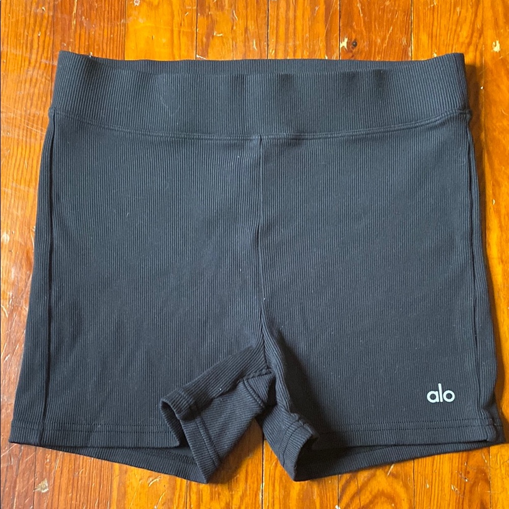 ALO Yoga Women's Black Shorts